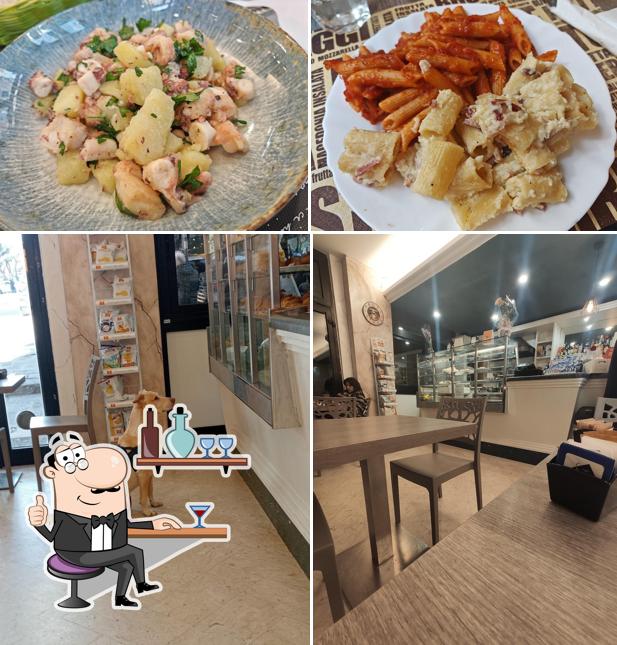 La interni e cibo del ristorante