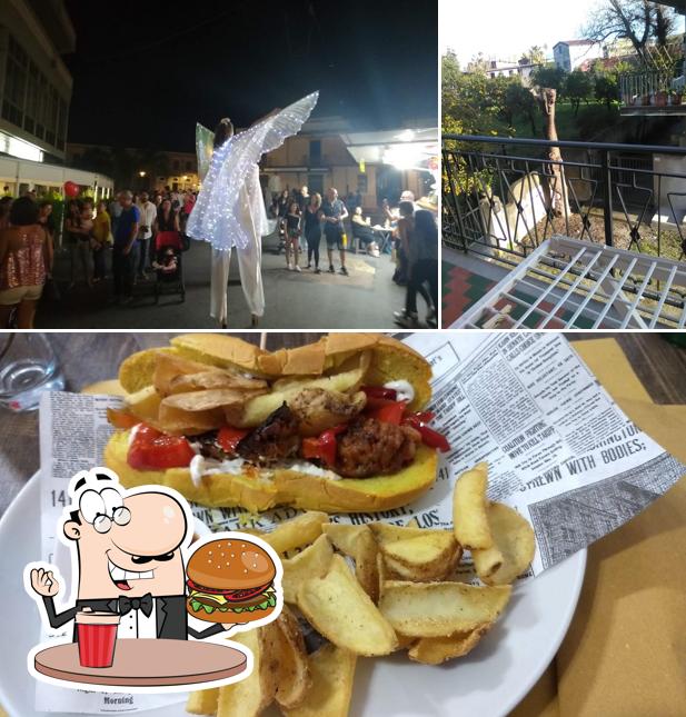 Prenditi un hamburger a Il Boccone Food