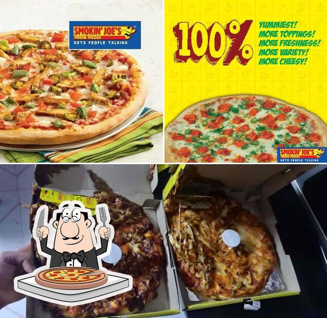 At Smokin' Joe's Pizza (Mulund / Bhandup), you can get pizza