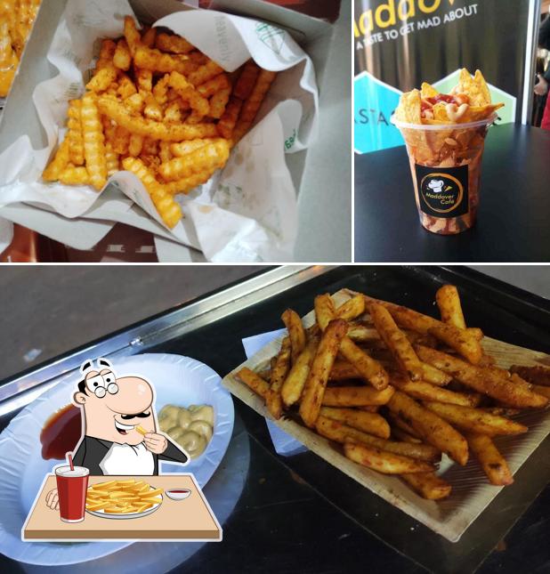 Taste chips with various sauces