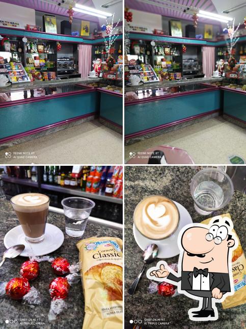 Gli interni di NEW BAR