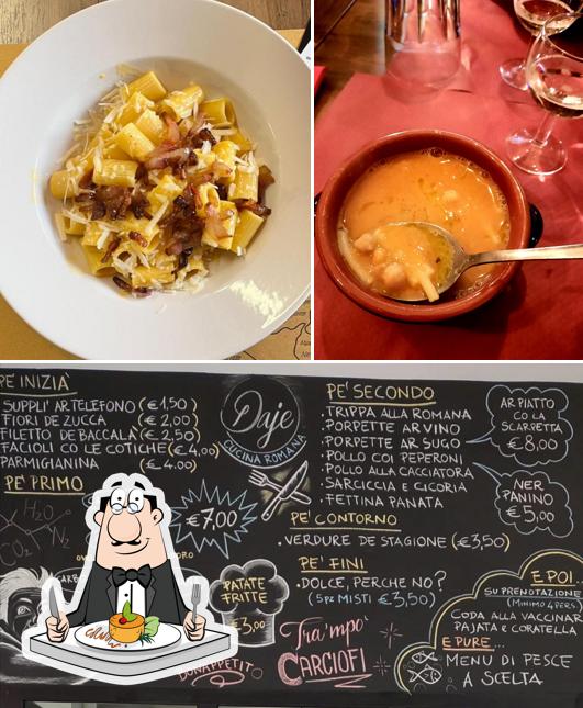 La immagine della cibo e lavagna di Mejo ! "Cucina Romana"