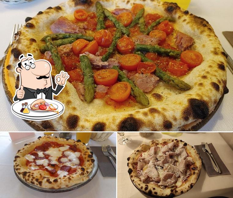 Prova una pizza a PIZZERIA CARINOSTRI