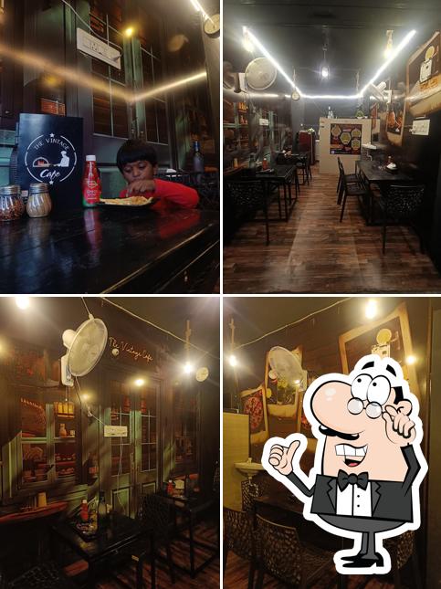 THE VINTAGE CAFE