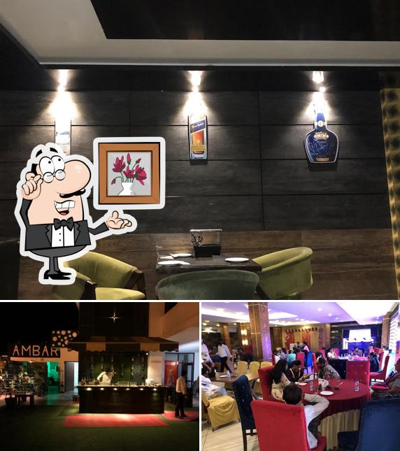 Check out how Moti Mahal Deluxe looks inside