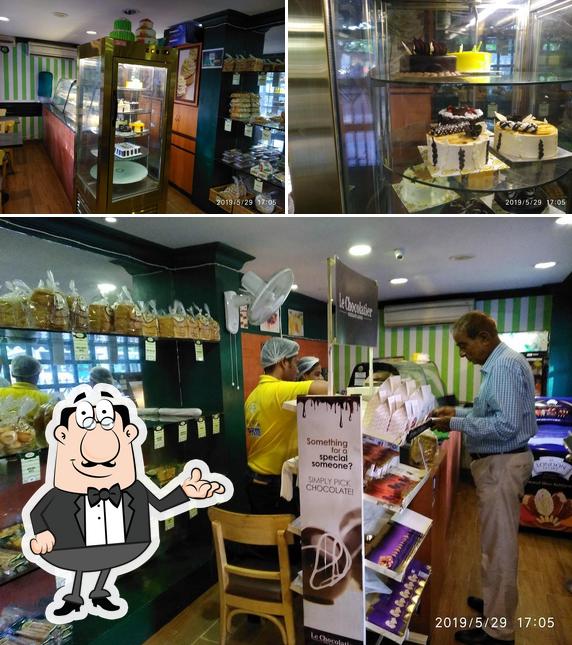 Unibic French Loaf Bakery and Cafe Cake Shop in JB Road Kolkata is distinguished by interior and cake