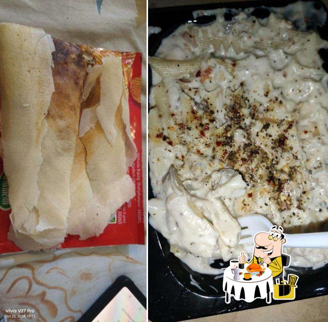 Food at Momoza Kanpur