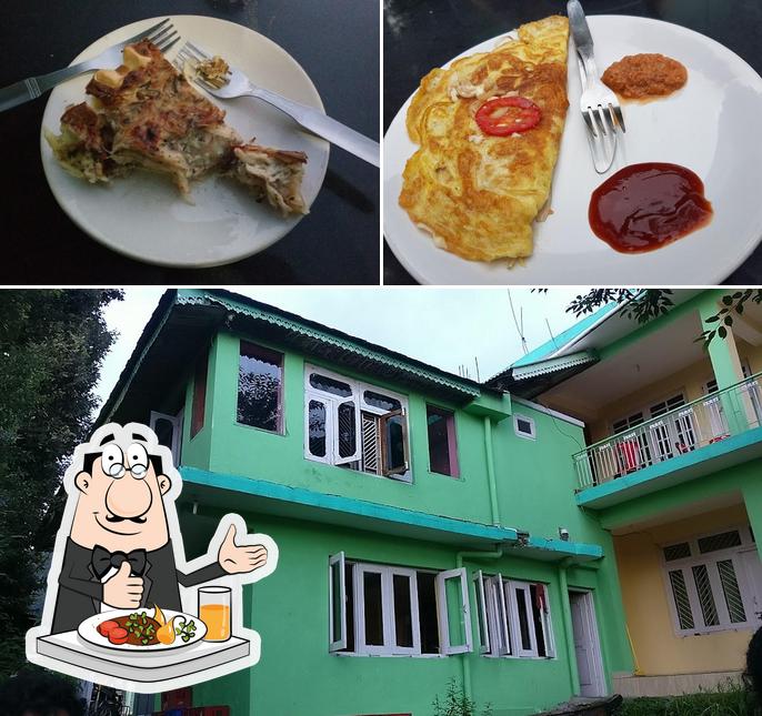 Among various things one can find food and interior at Farmhouse Family Restaurant