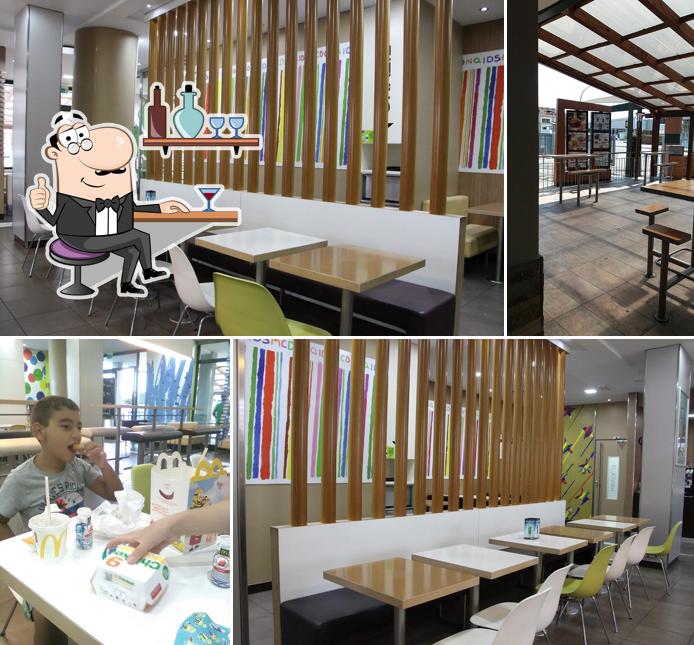 Gli interni di McDonald's San Prisco