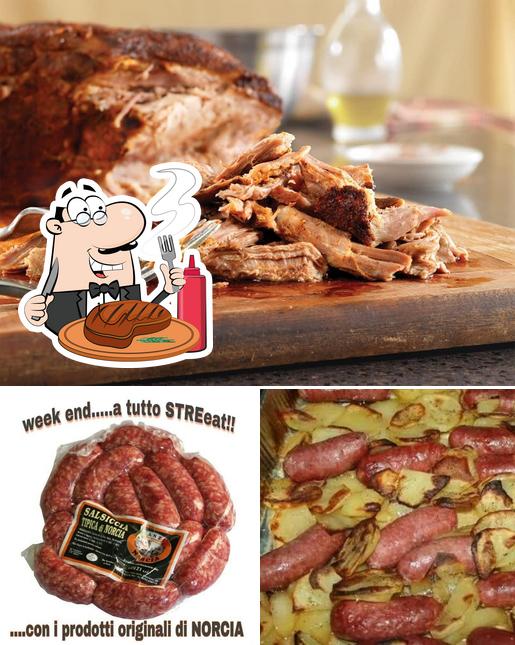 Ordina i piatti di carne a La Dolce Vita Streeat