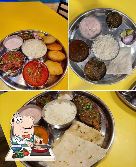 Chicken curry at Aathvan Malvanchi