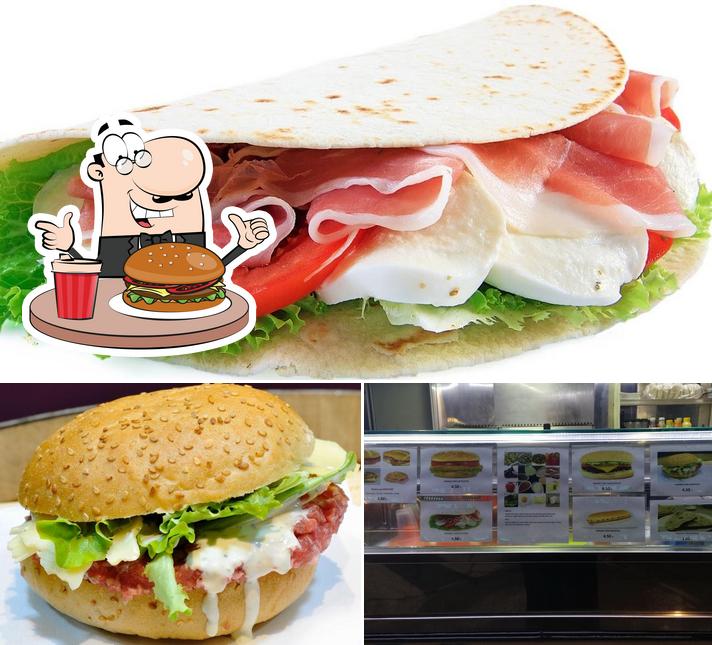 Prenditi un hamburger a BUON PANINO di Ferialdi Mauro