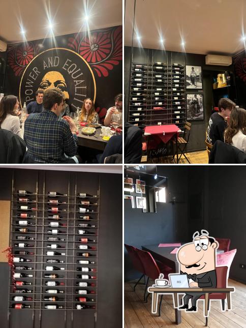 Siediti a un tavolo di Mamo drinks and food