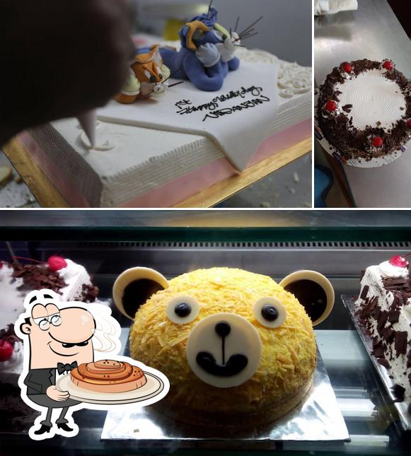 Look at this image of Himalaya Bake & More