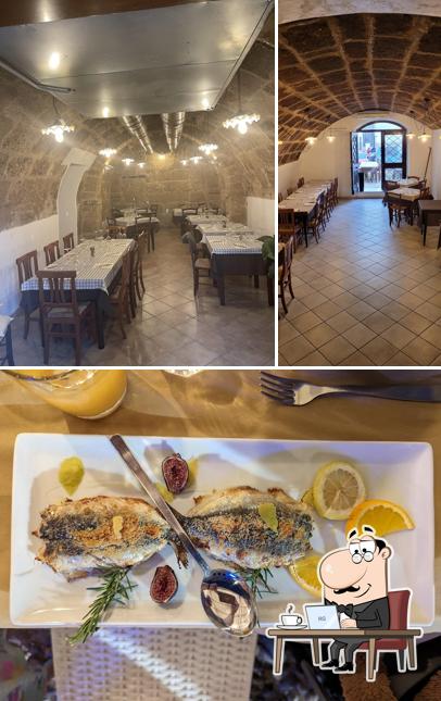 Casablanca Ristorante - Pizzeria si caratterizza per la interni e cibo