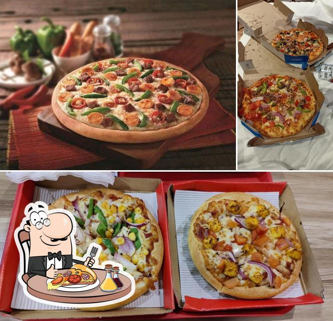 Pick different kinds of pizza