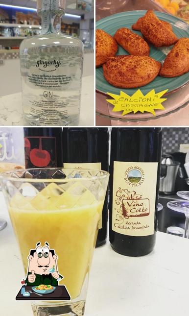 Platti al BAR ROMA NAPOLI E BIGLIETTERIA AUTOLINEE CARDINALI MAURO