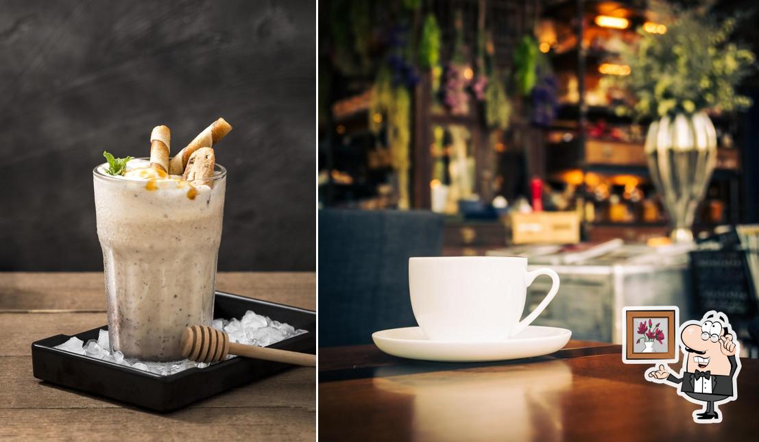 The interior of COFFEE HOUSE KOCHI
