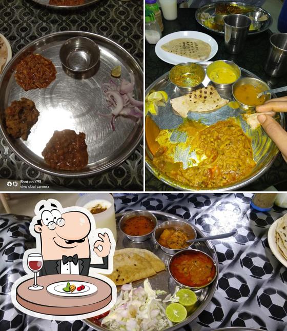 Food at Rajwadi Bhojanalay