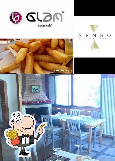 Ordina un piatto di chips a Glam Lounge Caffe'