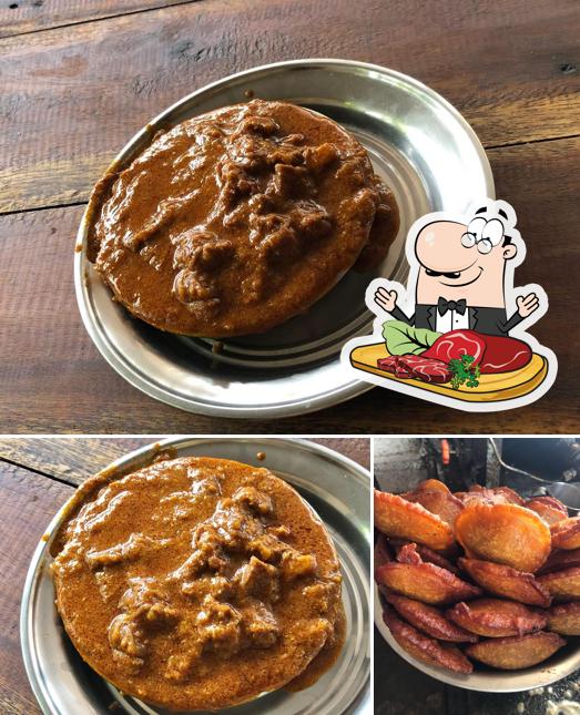 Pulari Family Restuarant & Fast Food offers meat dishes