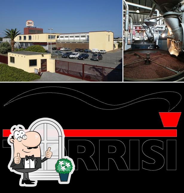 Gli esterni di Caffè Fratelli Torrisi - Torrefattori dal 1911