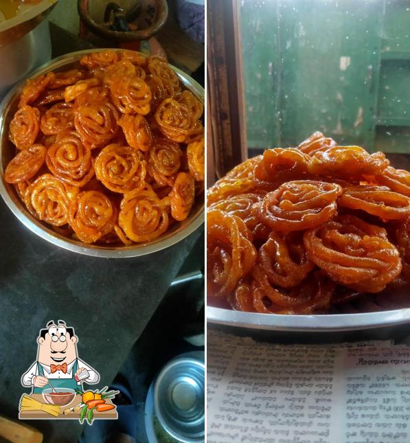 Spaghetti bolognese at Subbarao fastfood center