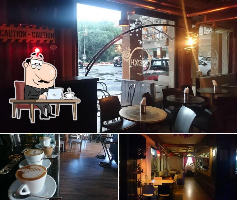Dai un'occhiata agli interni di Sketch Urban Art Cafè