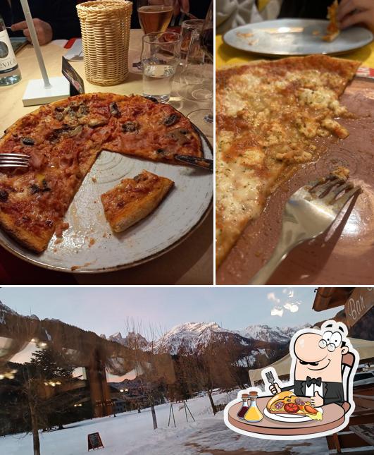 Scegli una pizza a HAPPY PIZZA FALCADE
