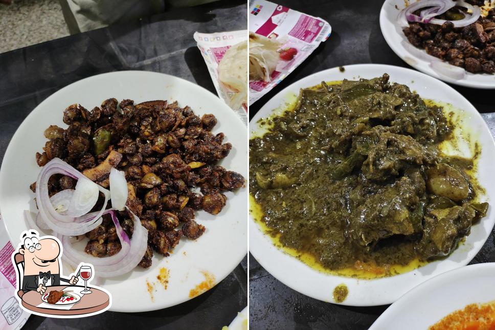 Dhe Vattakayal Toddy Shop provides meat dishes