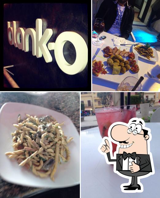 Vedi la immagine di Blank-o lounge bar
