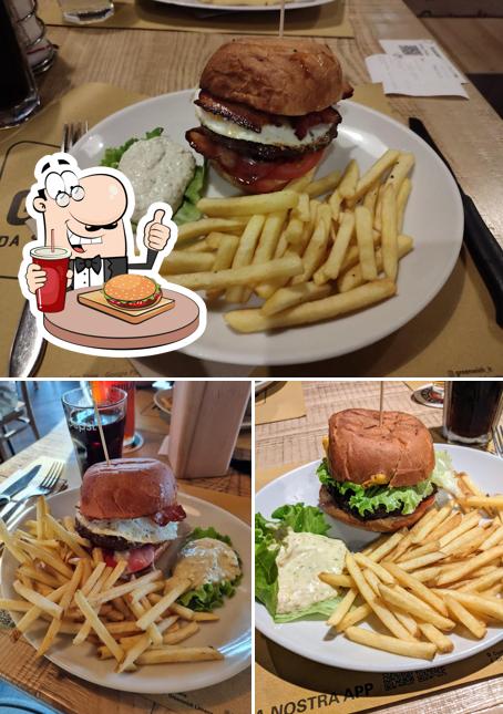 Ordina uno dei tipi di hamburger disponibili a Greenwich Limena