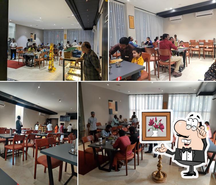 Check out how Sri Mu Saravana Bhavan looks inside