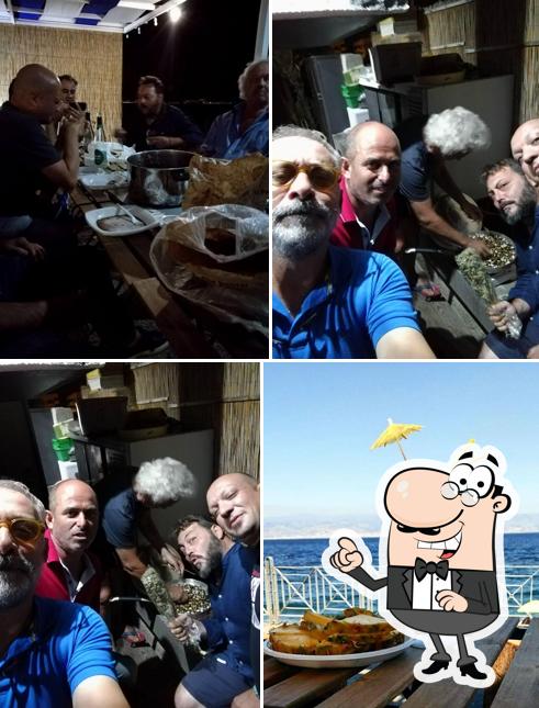 Gli interni di Ray's Bar