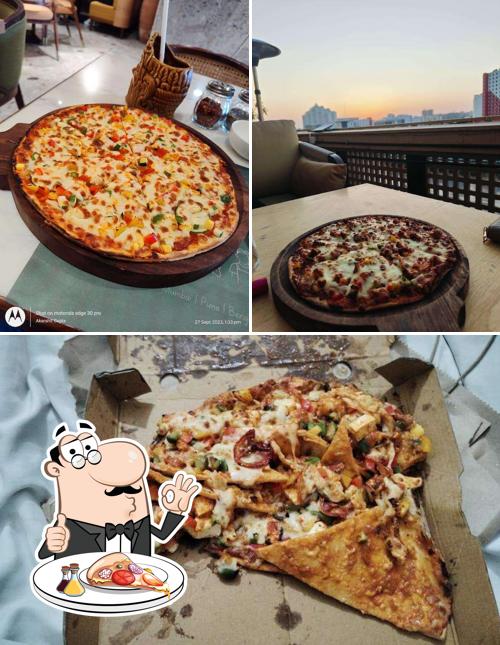 Get pizza at Ishaara