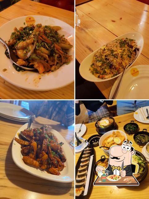 Drunken noodles at Kalsang Restaurant