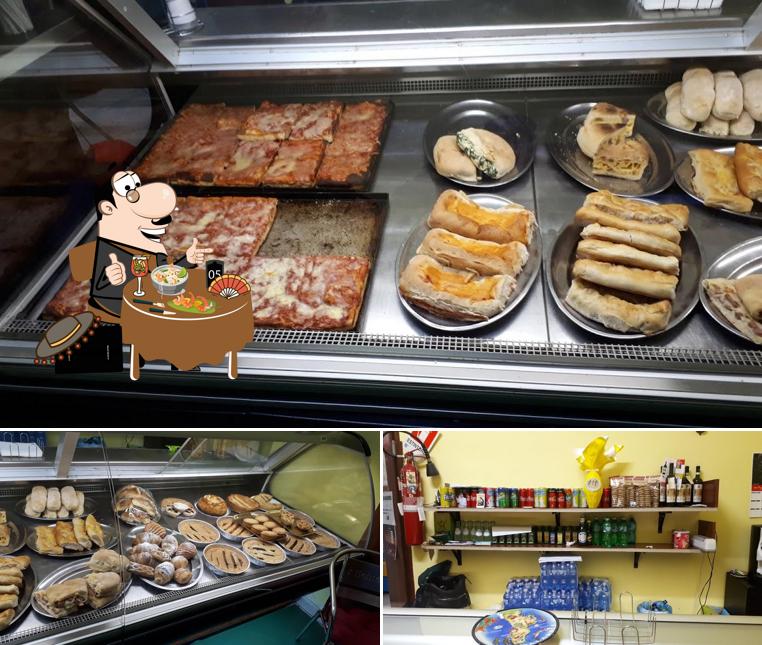 La immagine di cibo e interni da Petriello Rosticceria