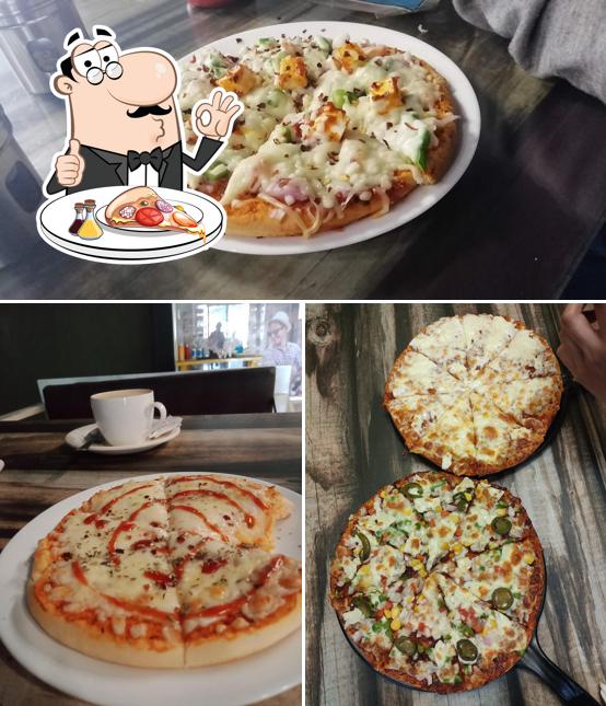 Order pizza at Cafe Frespresso