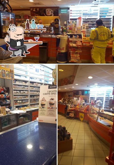 Dai un'occhiata agli interni di Autogrill Ripa Sud