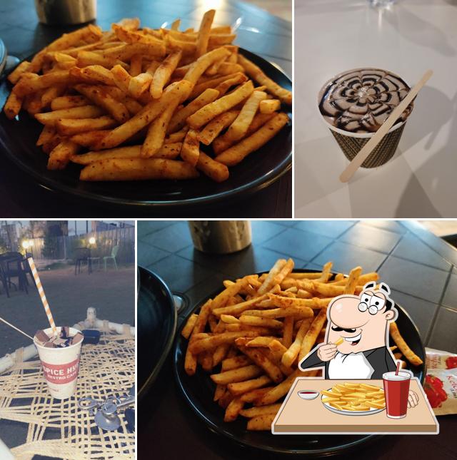 French fries at Amora Restro Cafe, zundal