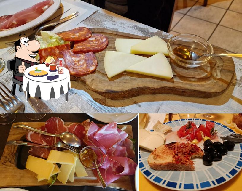 Piatto di formaggi al Baita Malieni