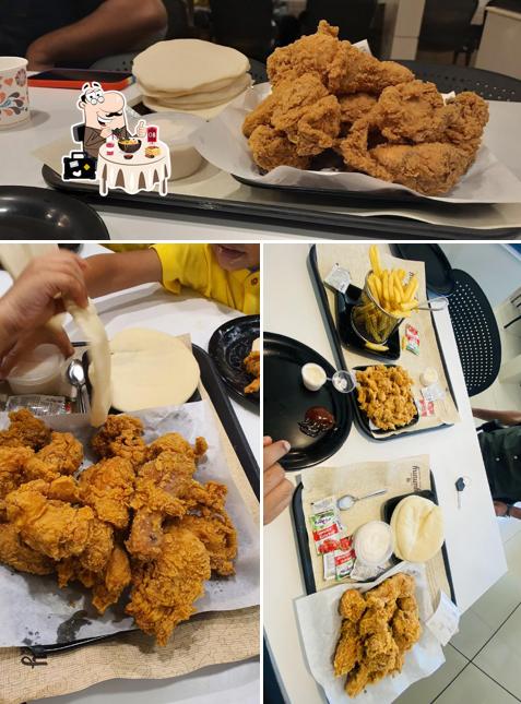 Food at YUMMY FRIED CHICKEN KOYILANDY