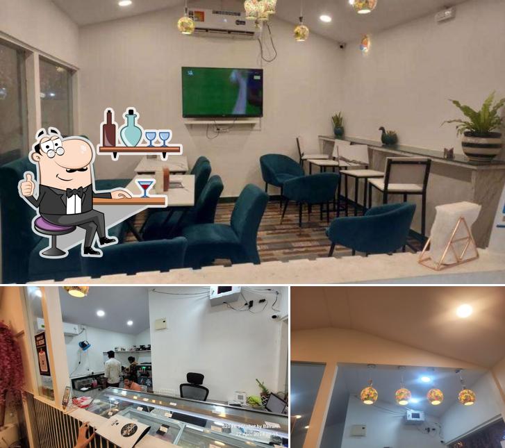 The interior of Creamy Waffles