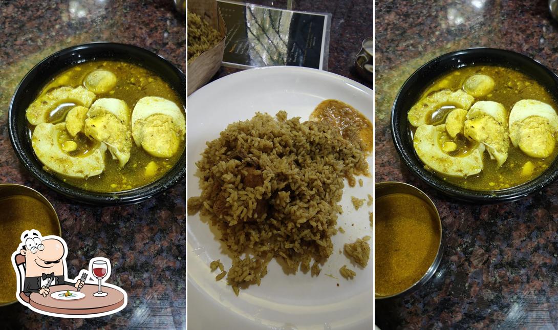 Food at Huliyappa's Donne Biryani