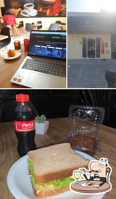 Le Petit Café