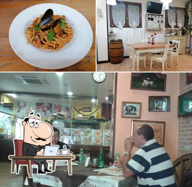 Siediti a un tavolo di Pizzeria Rosticceria
