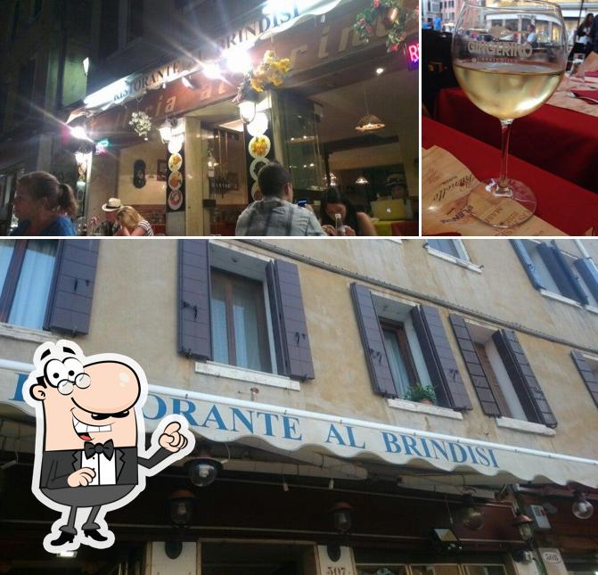 La foto della interni e alcol di Al Brindisi