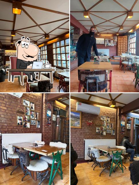 The interior of Café Log Inn