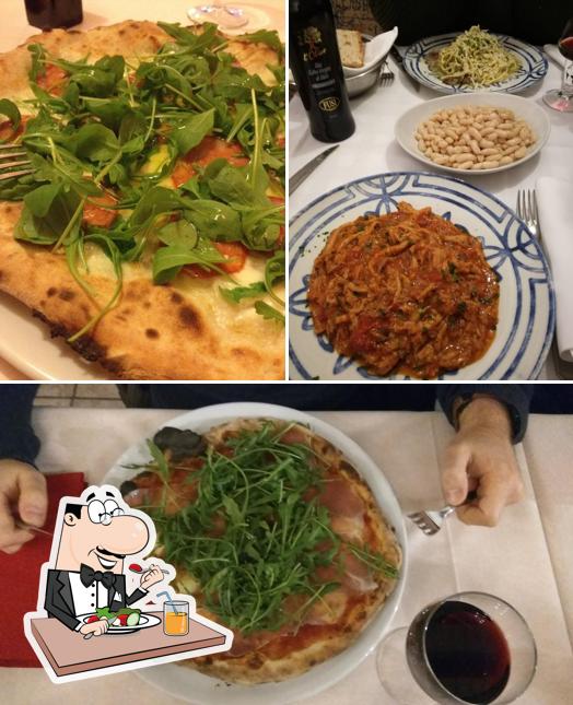 Cibo al Pulcinella Pizzaiolo Di Rosario Vitiello & C