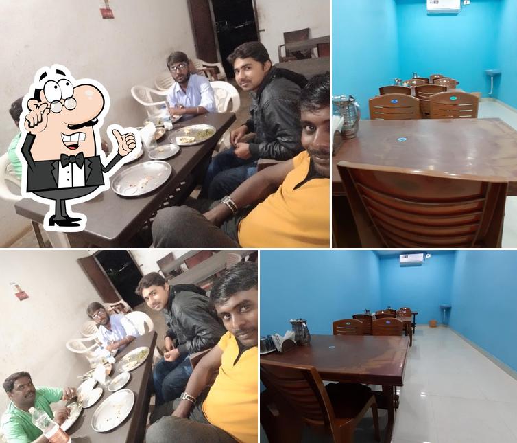 The interior of Manpreet Punjabi Dhaba